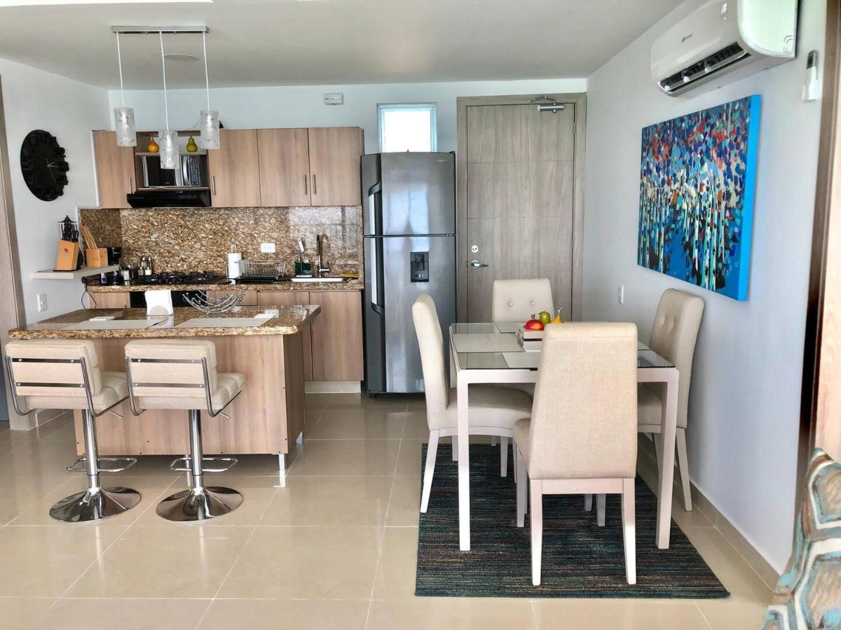 Apto 1803 Frente Al Mar- Edificio Palmetto, Piso 18 Apartamento *